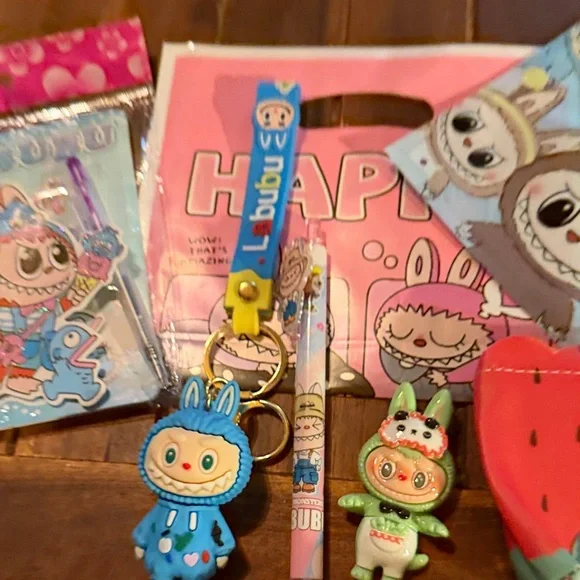Labubu monster bundle set - Picture 6 of 6
